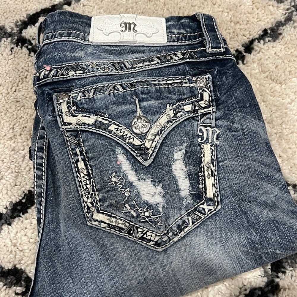 Womens Miss Me Jeans Size 32, Excellent Condition